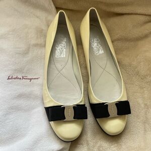 Ferragamo Varina ballerina shoes